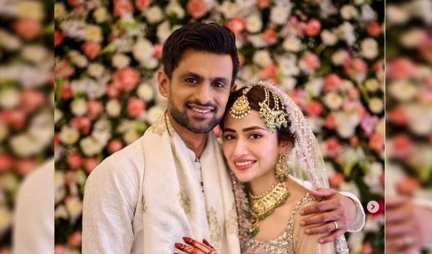 ahmedwaqas800's tweet photo. #ShoaibMalik
Congratulations...
Kis kis ko Ramzan transmission yaad ayi
"Ye" dekh k
#Ayeshaumar Wala pool Wala photoshoot yaad Aya Kisi ko
#SaniaMirza ji maafi chahtay hain pooray Pakistan 🇵🇰 k behalf se https://t.co/3XVVj1bvOj