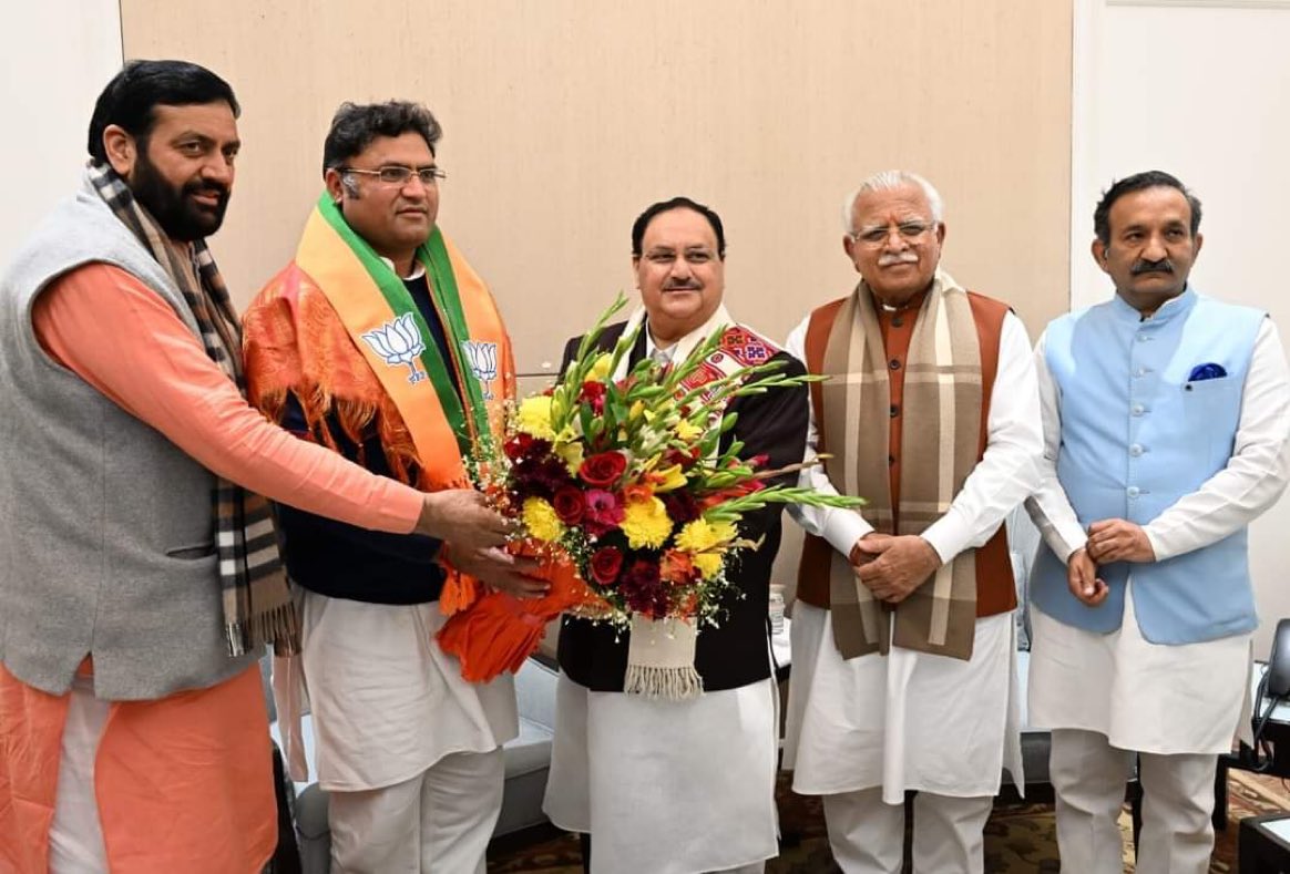 SwarajyaTimes's tweet photo. Haryana's heartbeat echoes with progress as Ashok Tanwar aligns with BJP, a dynamic partnership committed to shaping a thriving future.. @Tanwar_Indian @NayabSainiBJP
@BJP4India
#AshokTanwarWithBJP https://t.co/5yQBlLO7di