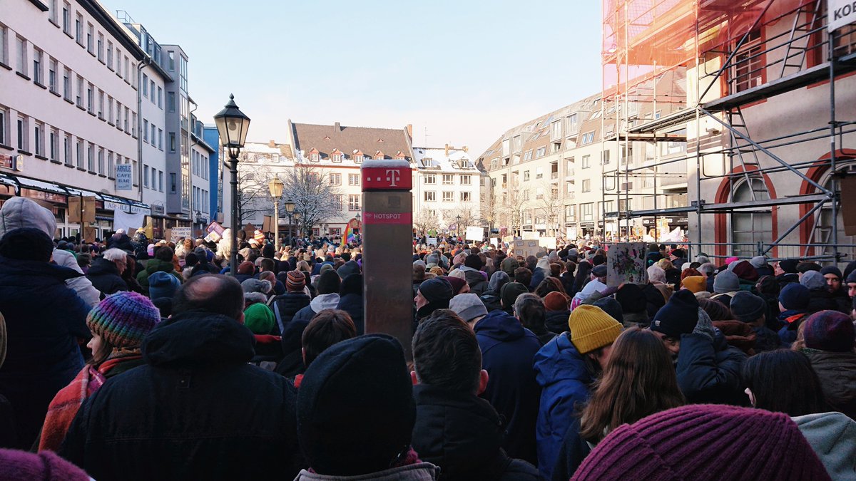 LBJeffJefferies's tweet photo. Heute in Koblenz, trotz - 7°C!
#wirsindmehr #NieWiederIstJetzt https://t.co/3W5Y7uDQ6F