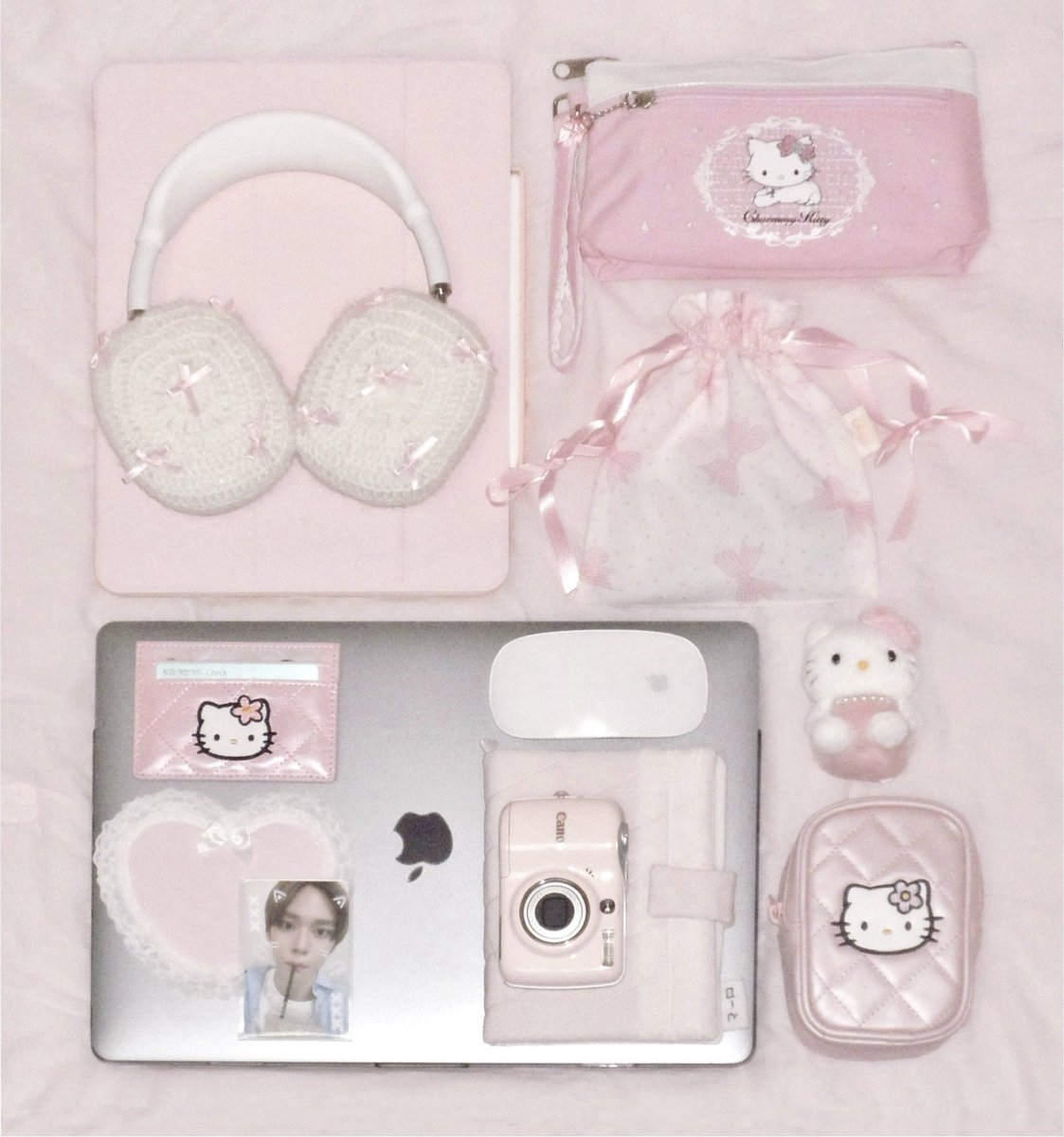 작업하러 가는 날의.. ᜊʕ ྀི ܸ. . .ܸ ྀིʔᜊ 👛🤍