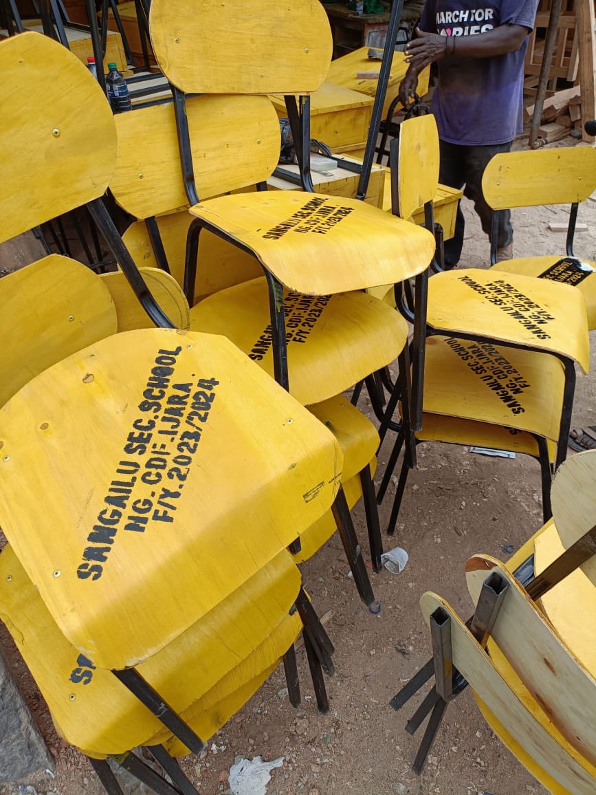 ijara_CDF's tweet photo. @SangailuHigh School is now equipped with brand new furniture, including chairs and lockers, courtesy of Ijara NG-CDF. 

Our unwavering commitment is to elevate the standard of education within our constituency.

@NGCDF_Kenya https://t.co/yjuF6jfvSH