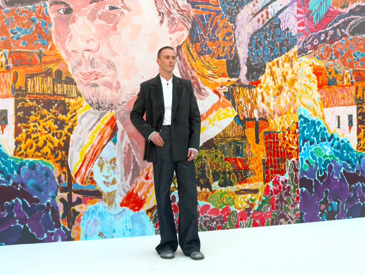 FilmUpdates's tweet photo. Drew Starkey at the LOEWE show in Paris https://t.co/xXGTDSOPtA