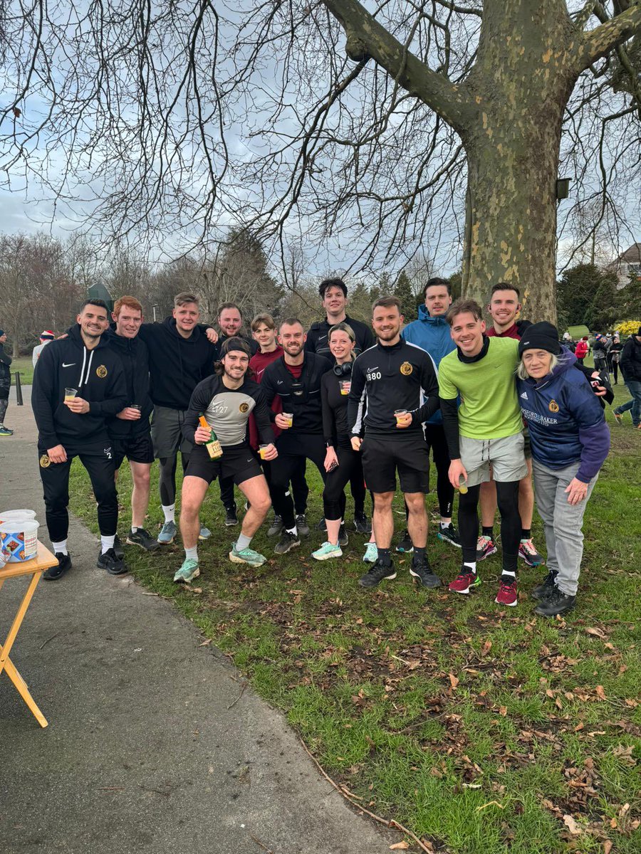 ElthamPalaceFC's tweet photo. Palace and friends out in the icy conditions this morning to celebrate @L_Tay27’s 100th @parkrunUK.  

@greenwchparkrun - thanks for the shoutout 🍾🥂

Big up the chaps facing the cold and keeping the legs ticking ahead of tomorrow’s return to league action. 

#UpThePalace https://t.co/02IYND7b2n