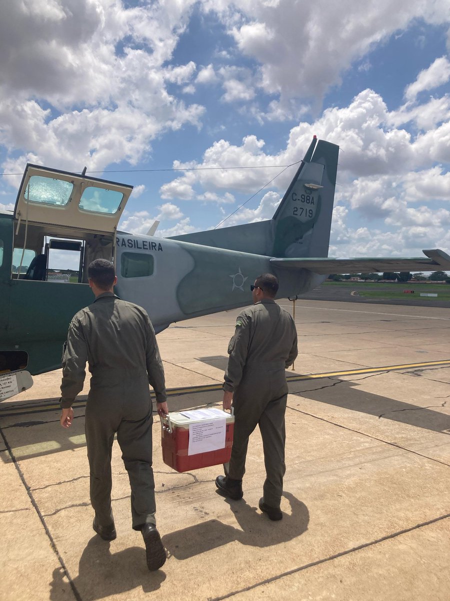 fab_oficial's tweet photo. #VooDaVida
Ontem (19/01), uma aeronave C-98 Caravan da Força Aérea Brasileira realizou o transporte de um fígado, de Teresina/PI para Recife/PE.
#DoeÓrgãos! #SalveVidas! ❣️
#FAB #FAB24hNoAr #Transplante #Vida https://t.co/XVSIv0xKpK