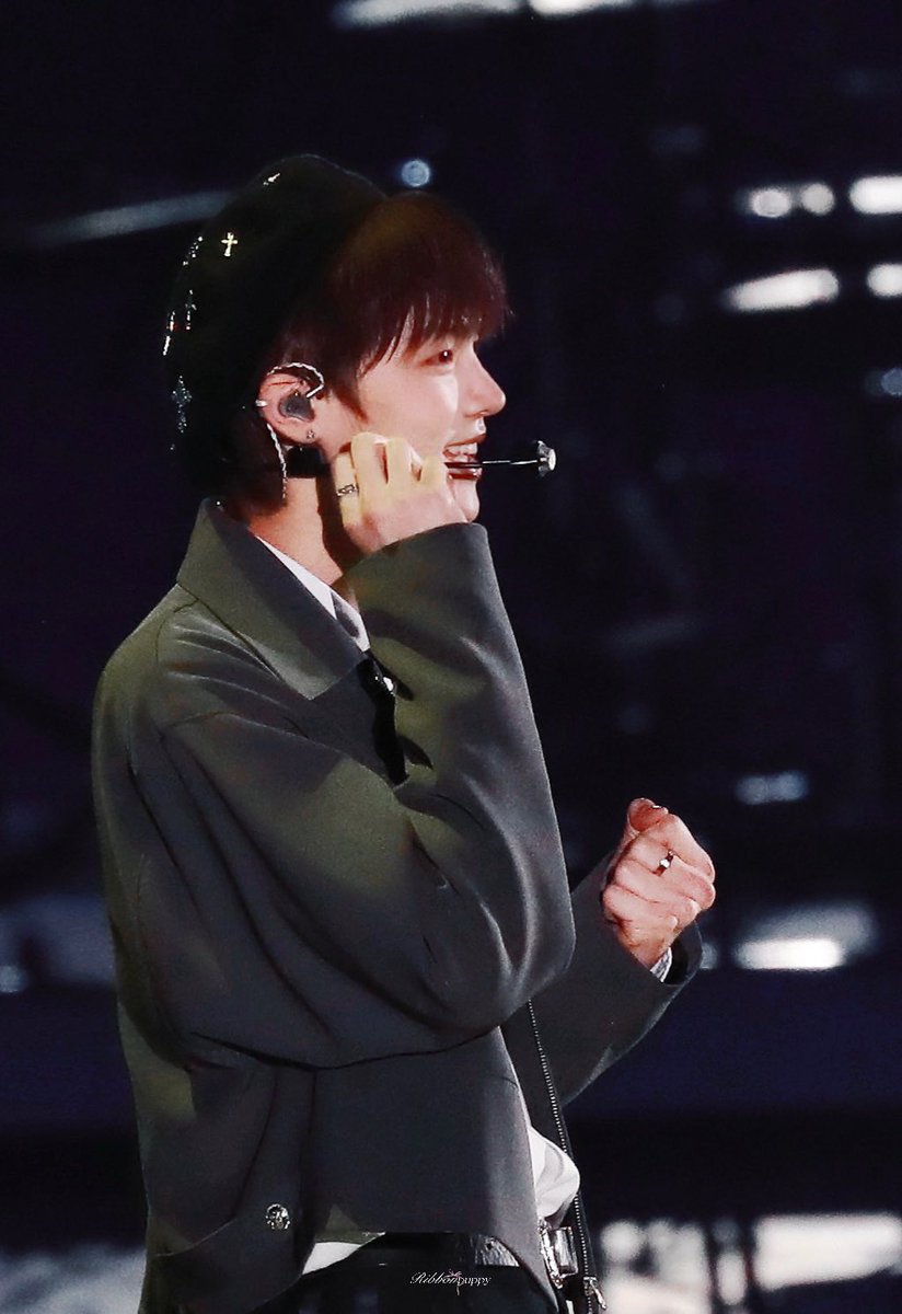 240119

* 🌨‧₊ ˚𝐼𝑡'𝑠 𝑎 𝑠𝑛𝑜𝑤𝑦 𝑑𝑎𝑦 ﾟ❆ .* ･ ｡⛸️

#루네이트 #지은호 #LUN8 #은호