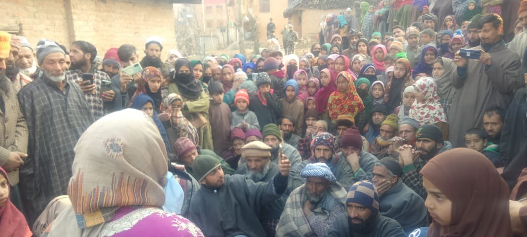 JKNC_'s tweet photo. JKNC State Secretary and CI DH Pora, @sakinaitoo, presided over a workers' meeting at Dhabdan, Nandimarg, Noorabad. The session witnessed enthusiastic involvement from dedicated party workers, with a notable highlight being that several members from the Apni Party joined JKNC.

JKNC extends a very warm welcome to all of them!