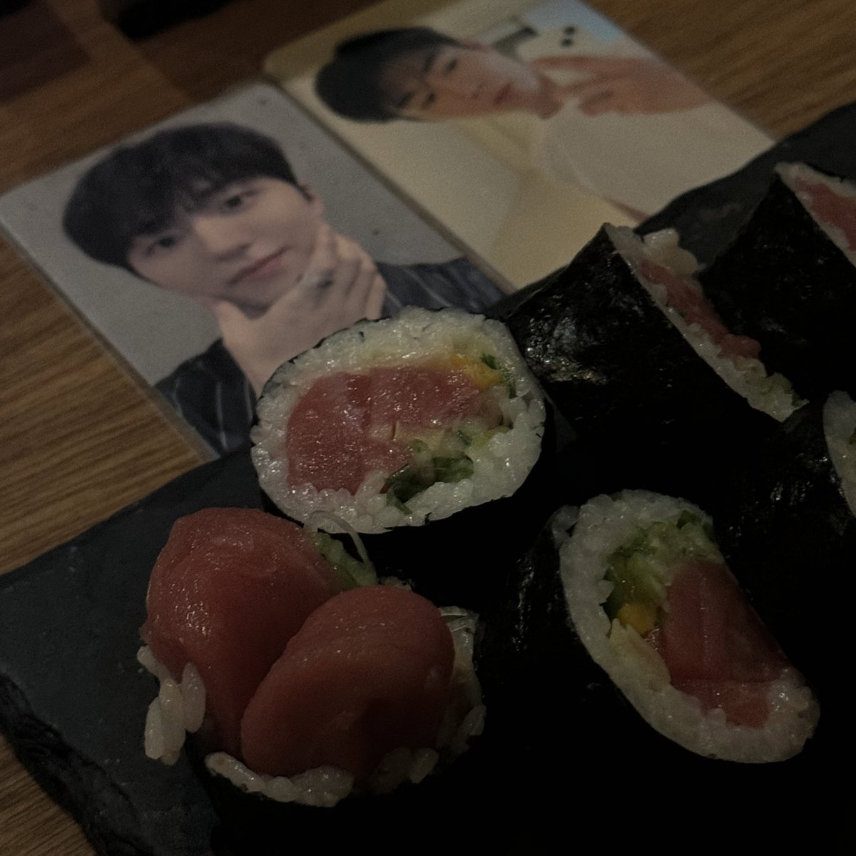 다리 tweet media