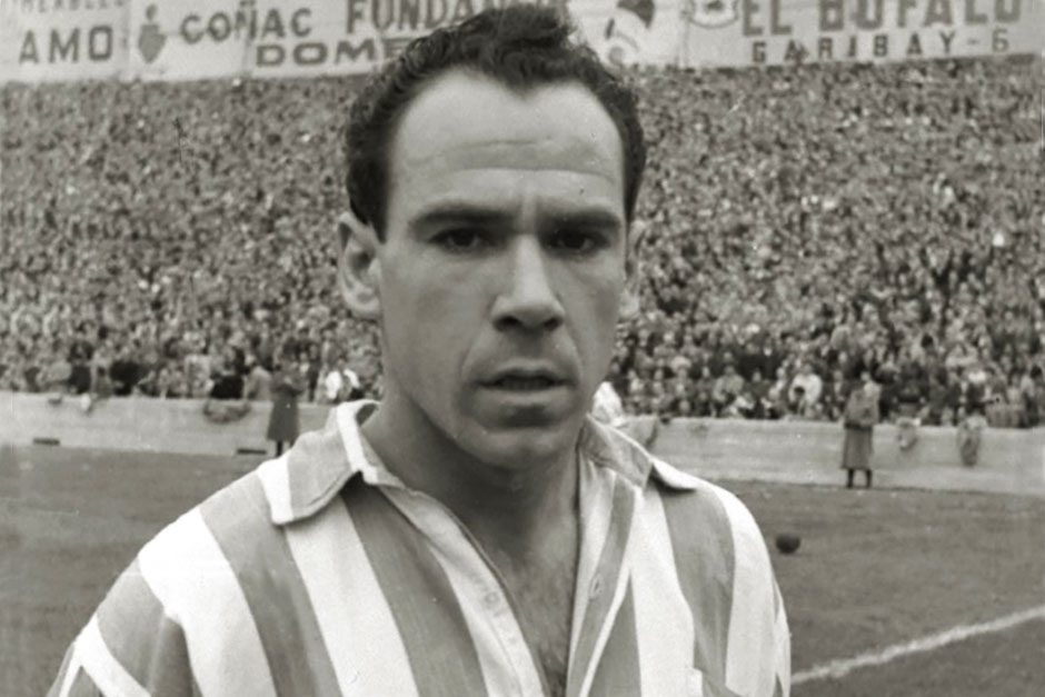 AthleticTxistu's tweet photo. Don Telmo Zarra nació en Munguía #UnDiaComoHoy de 1921. El goleador más grande de todas las épocas. 

¡¡Allí donde esté, Zorionak León!!

#ZarraEsDios https://t.co/Lrrf4auv7f