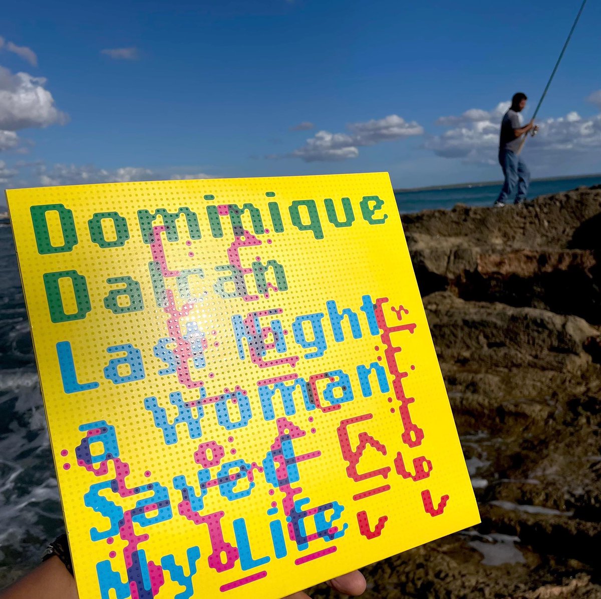 les vinyles et cd's de mon nouvel album sont arrivés !!! commandez ici. dominiquedalcanofficial.bandcamp.com/album/last-nig… LAST NIGHT A WOMAN SAVED MY LIFE Bises 🥰