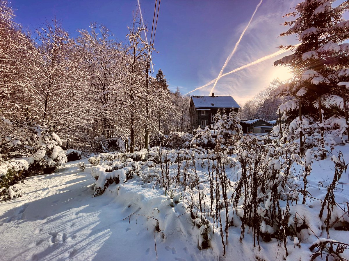 haus_zillertal's tweet photo. Winter-Wonderland im Zillertal โ๏ธโ๏ธโ๏ธ๐ฉต
#Wuppertal #Remscheid #Cronenberg #Ronsdorf #Hasten #Gelpetal #BergischesLand #NRW #Ausflugstipp https://t.co/TYuLgcNBp7