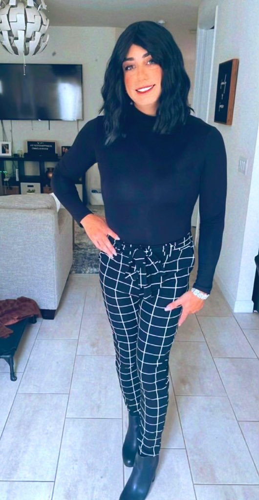 DanielleFemmy's tweet photo. I guess I need to put things on my timeline right? 

#sissy #sissys #sissygirl #crossdressing #crossdresser #femboy #chastity #floridacrossdressing #floridafemboy https://t.co/Sv4YRXjcXj