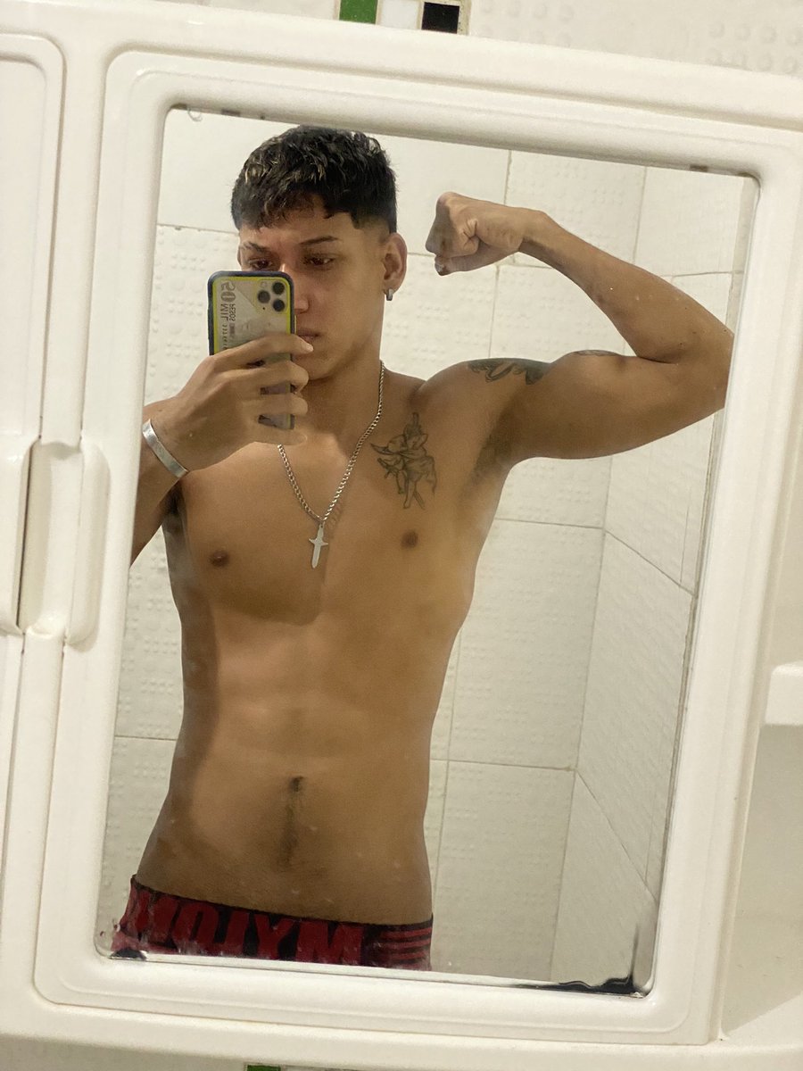 BrayanJ00320343's tweet photo. Just by seeing me you feel weakened by me, so I'll make you sniff until you completely empty your pig🤣🤣🐷
https://t.co/1lbCK1UNl1
#cashmaster #Findom #uk #ukalpha #alpha #paypiggieswanted #paypigswelcome #stomp #crush #nsfw #evil #chav #brainwas #alphagym #ATM https://t.co/gMxgSZMb7b