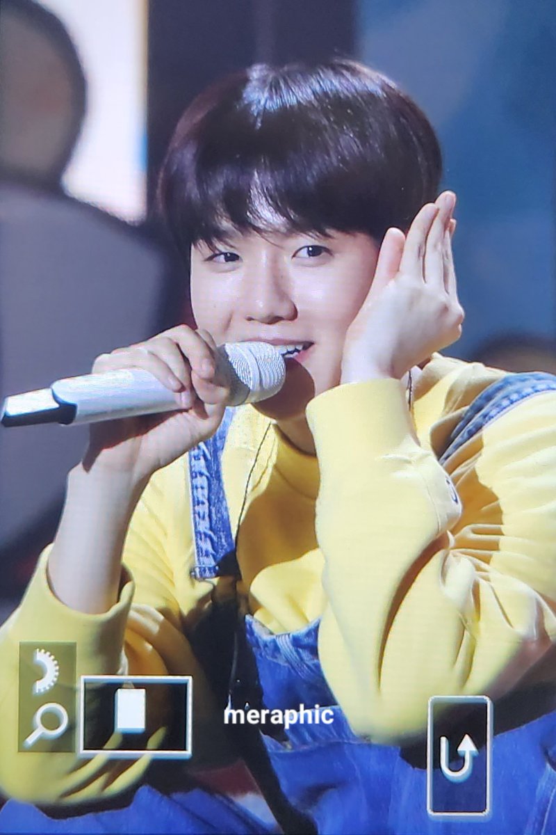 요띠 tweet media
