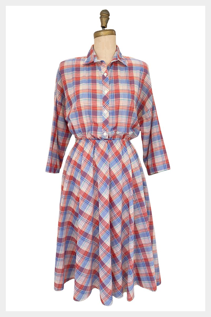 RetrouvBiz's tweet photo. 1970s The American Shirt Dress Company plaid dress | vintage 70s plaid button front shirtdress picnic dress | medium https://t.co/Jl55G7Y1VP #RetrouverBiz #Etsy vintage #WorkAppropriate https://t.co/YdX3LiVb34
