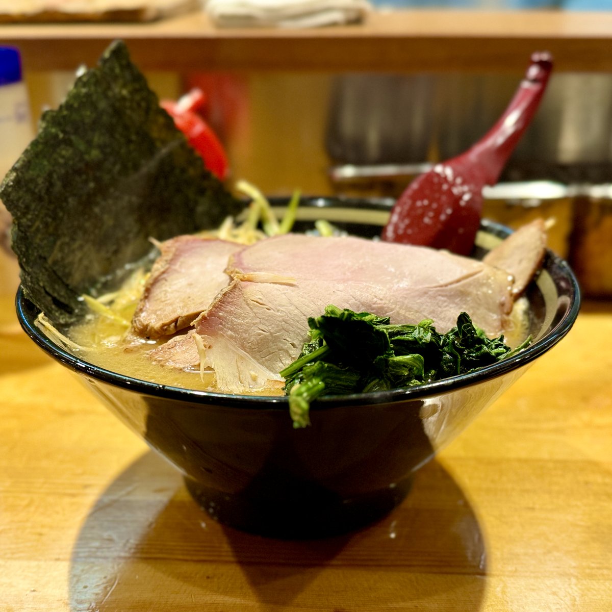 5u8_z3r0's tweet photo. #ramen #ラーメン
#宗八 #Munehachi
#家系 #iekei #横浜家系
#ネギチャーシューメン #NegiChasyuMen
#チャーシュー #叉焼 #Chasyu #grilledpork #Roastedpork
#ネギ #negi #scallion #springonion
#王道家
#Japan #日本
#千葉県 #Chibaken
#柏市 #柏 #Kashiwa
#ivvaDOTinfo #ivva https://t.co/YsKY104sKP
