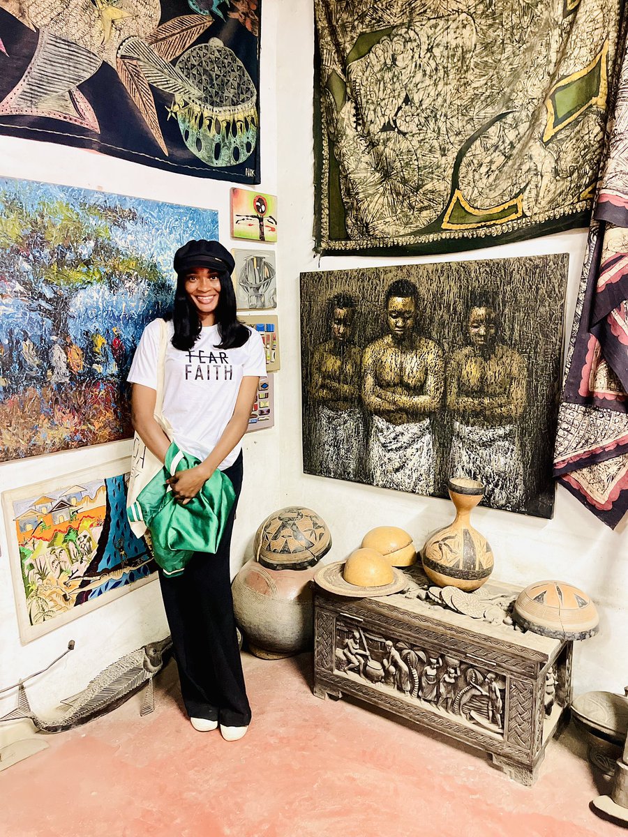 Rebbyart1's tweet photo. It’s not what you do that is as important as how you do it.Everyone does the same thing all the time.The discerning factor is always how differently you do your own things with your own distinctive methodologies,styles,focus, concentration 
#art #artists #femaleartist #artgallery https://t.co/KFtK6c8jq9