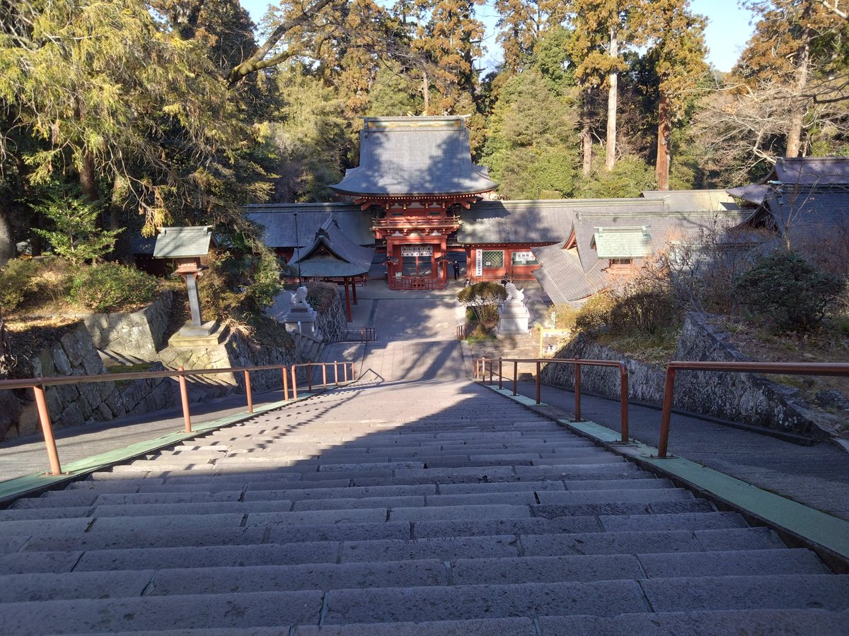 d_lec4a's tweet photo. こんばんは✨
昨日は半日お休みを取り富岡の一之宮貫前神社に行ってきました😊
同僚も同じく半休取り一緒に行きました😊
ゆぅは初めて行きましたが階段下にある神社は初めてで神秘的で圧巻でした😊
上毛かるたにある神社巡りしてみようかとちょっと思いました🤭
また行きます😄✨
#御朱印 https://t.co/euHHLmCaiU