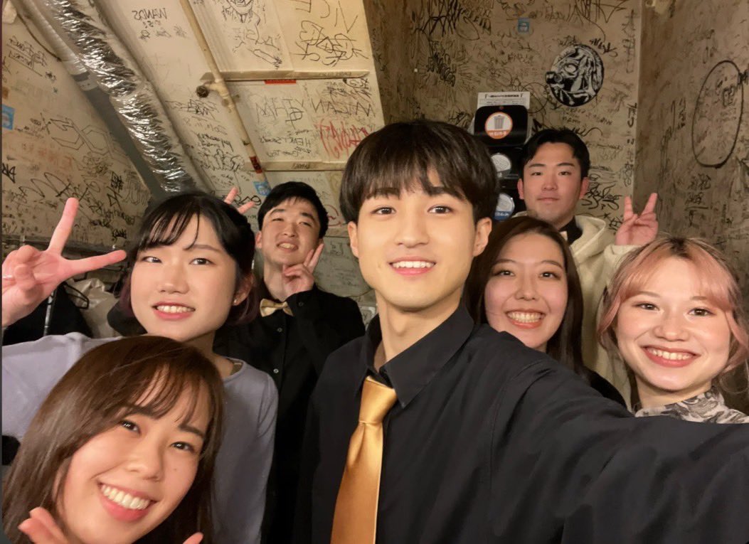 razdaz_larbre's tweet photo. 【💃ご報告🕺】

この度私たちRazzle DazzleはアカペラEX ダンス&amp;ボーカル全国大会に出場いたしました！🪩
トップバッターを務めさせていただき、とても緊張しましたが皆様と最高潮にライブを楽しむことができたと思います！❤️‍🔥
きてくださった方々、演者の方、運営の方々本当にありがとうございました! https://t.co/lxgp6t4VvZ