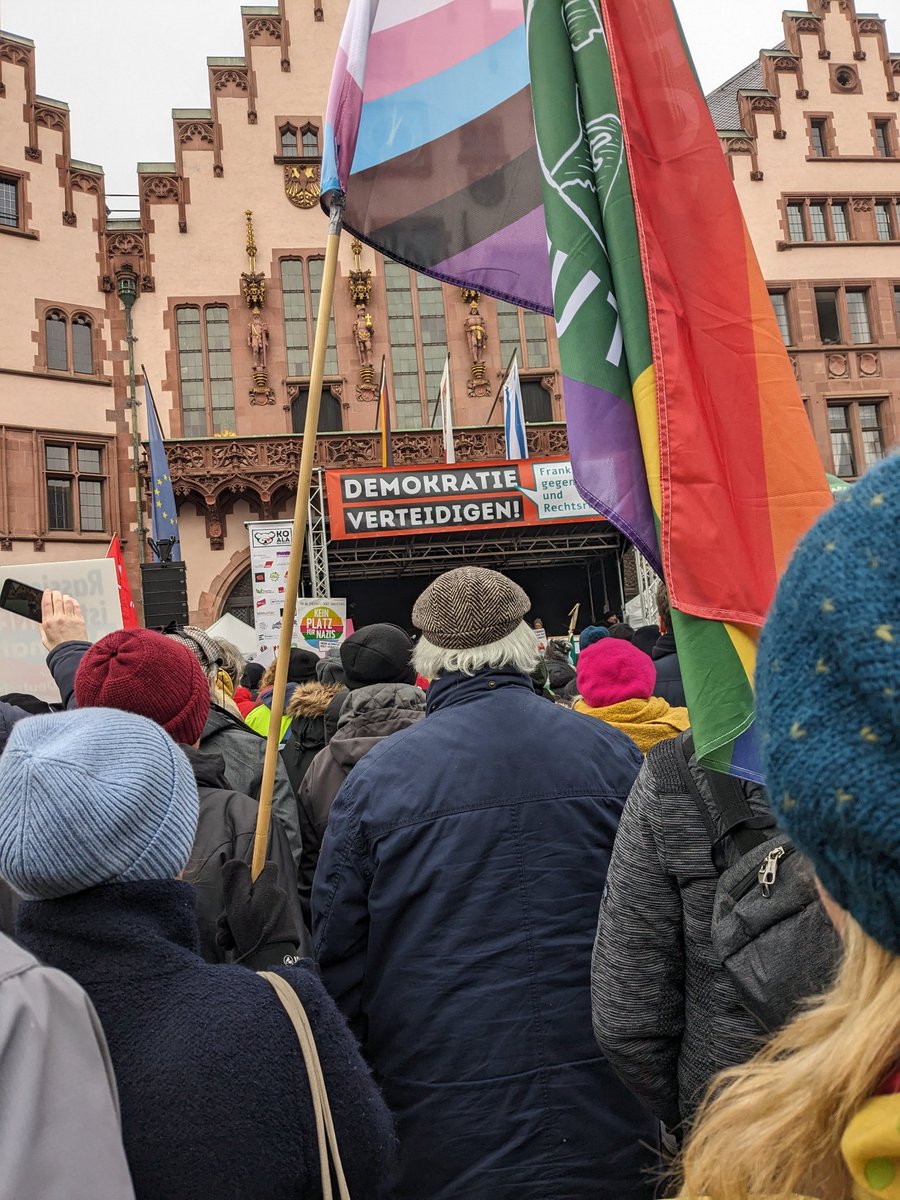 all_the_felines's tweet photo. Wir sind mehr! #ffm2001
Nazis raus! #fckAFD https://t.co/XWt4GdLewB