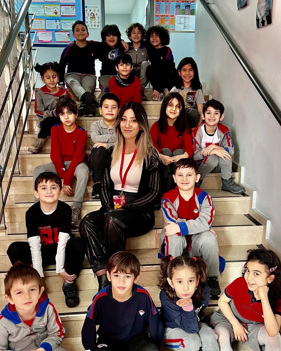 Dünya 🌎

@BKAksaray 
<a href="/YusufVarolun/">Yusuf Varolun</a> 
<a href="/EniseYuzgec/">Enise Yüzgeç</a>