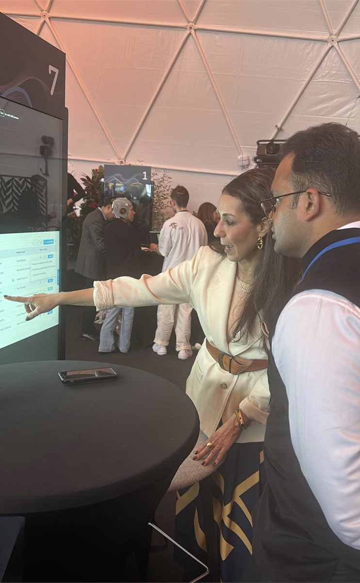 SoulaimaGourani's tweet image. Embracing feedback from users, fans, and skeptics is key for entrepreneurs. It&apos;s not just about building a product, it&apos;s about crafting the best value proposition and positioning. #Entrepreneurship #FeedbackIsGold #UserDriven @JHappioh