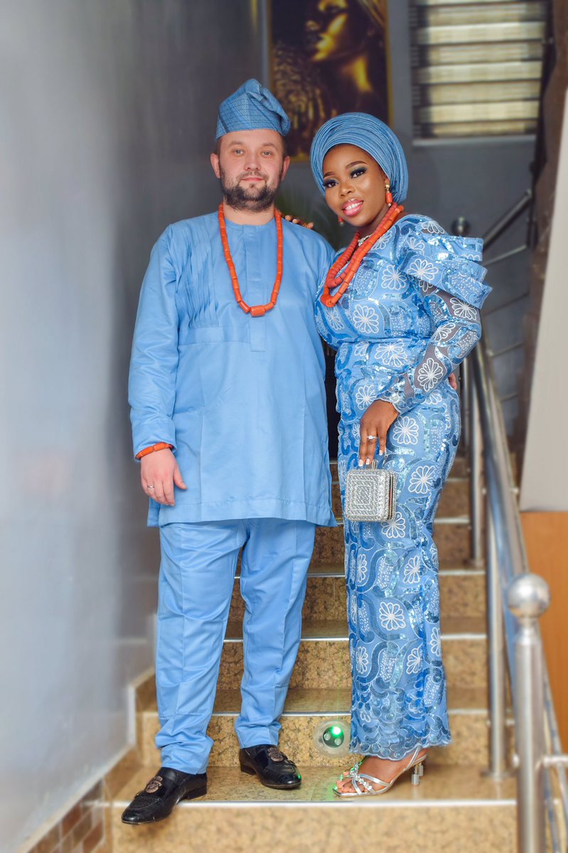lanry_mi's tweet photo. When the two become one, what a beautiful thing.

#lanrypixels #realestatephoto #modelshoot #viral #trending #shoprite #nigeriawedding #eventplanner 
#omoluabi #yorubawedding #owanbe #traditionalwedding #lagosweddings #lekkieventplanner #lagosevents #lekki #channel https://t.co/CPBy9hu9EB