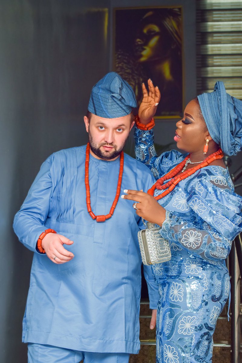 lanry_mi's tweet photo. When the two become one, what a beautiful thing.

#lanrypixels #realestatephoto #modelshoot #viral #trending #shoprite #nigeriawedding #eventplanner 
#omoluabi #yorubawedding #owanbe #traditionalwedding #lagosweddings #lekkieventplanner #lagosevents #lekki #channel https://t.co/CPBy9hu9EB
