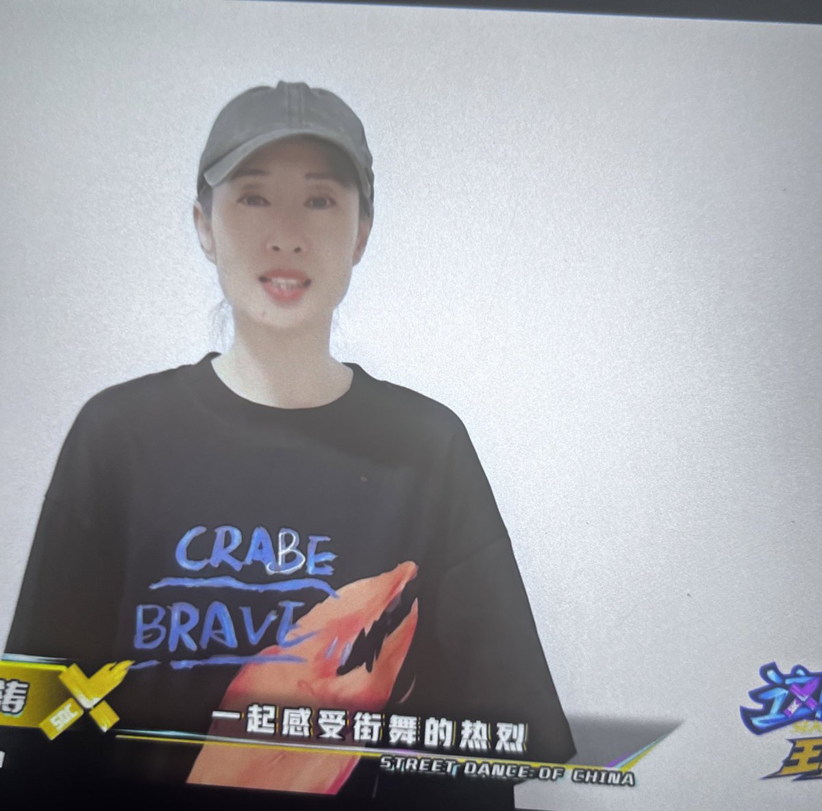 OMG Liu Mintao laoshi who play Chen Shuo’s mom in One And Only send the short video for SDC6, she said: “I heard that our Chen Shuo also came to the scene” 😭😭😭😭😭😭😭😭

CAPTAIN YIBO COMEBACK
#WangYibo_SDC6Final #SDC6FINAL
#WangYibo