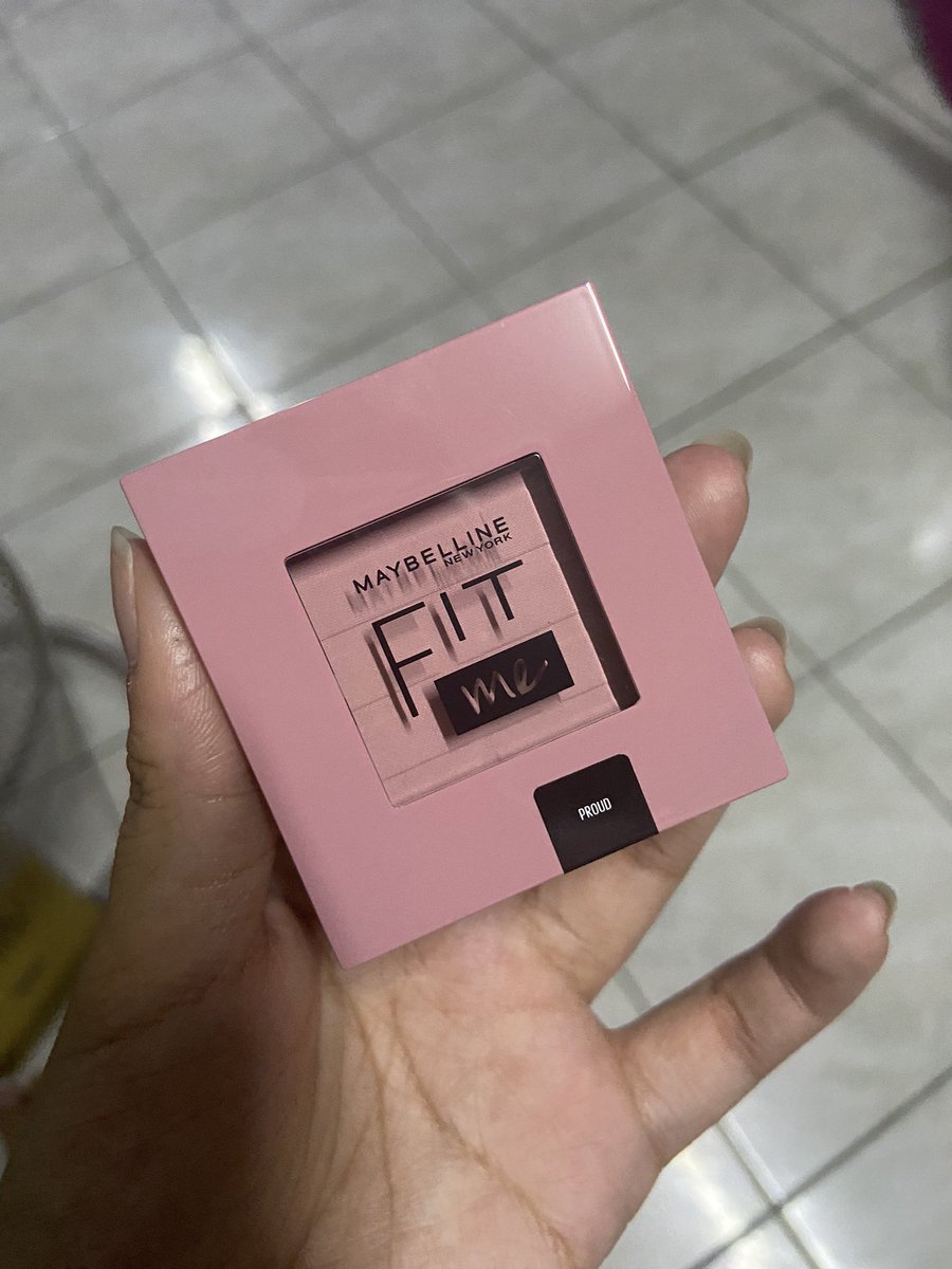tatae_nn's tweet photo. ส่งต่อบลัช maybelline blush สี 40 proud 120 บาทรวมส่งค่า พอดีเค้ากดมาผิดสี🥹 #ส่งต่อเครื่องสำอาง #ส่งต่อเครื่องสําอางมือสอง #ส่งต่อคสอ #MaybellineThailand https://t.co/naC7JlV3DV