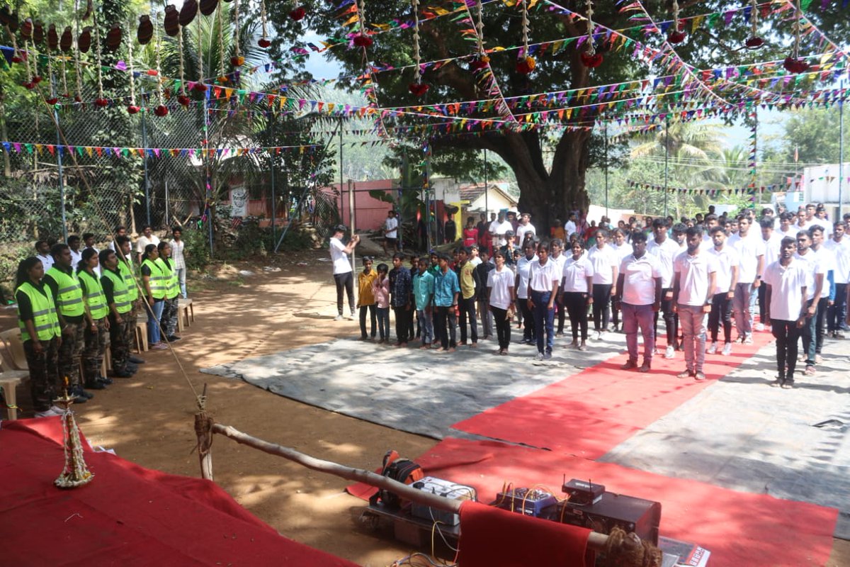 UnityofYouth's tweet photo. 🌟 Inauguration kicked off with the soulful தமிழ்த்தாய் வாழ்த்து. Mr. Vijay, founder of Unity of Youth Foundation, introduced UOY committee members, shedding light on their roles. The event featured a dignified candle lighting ceremony, followed by Dr. Saravanan's  speech. https://t.co/YlPghpOQyL
