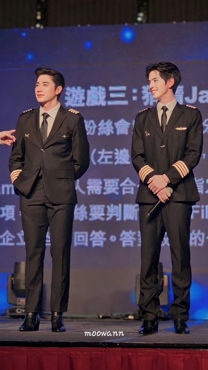 Pilot และ Co-pilot สองคนนี้อยู่สายการบินไหนคะ อยากจะ booking มันทุกไฟล์ท 😍😆🫠
JAMFILM x HK 
#JF1stFanmeetingHK