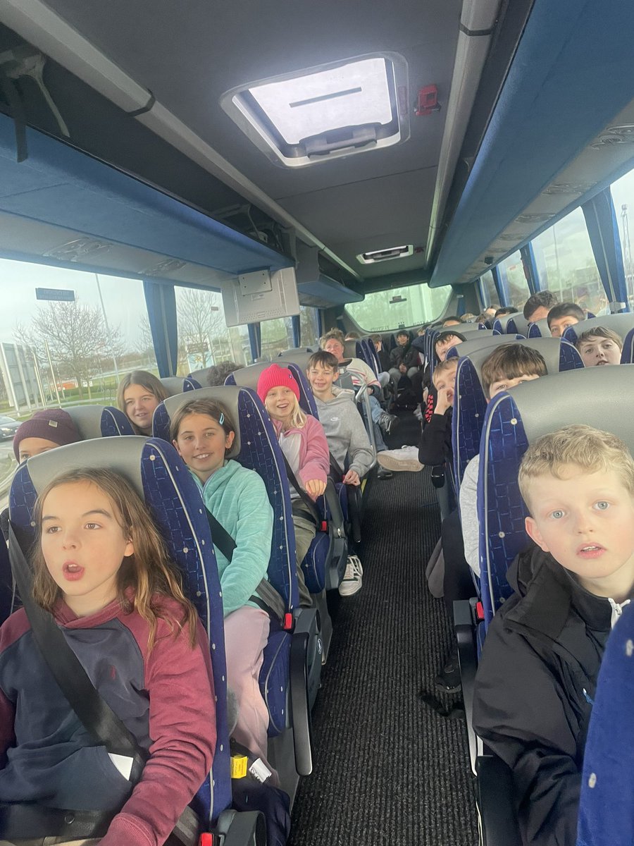 OssiesInItaly's tweet photo. Just leaving the airport. The driver has put Despicable Me on the TV, so we are all happy. Stopping at Rownhams services, in an hour, for food/toilets. https://t.co/x4Jpndw42J