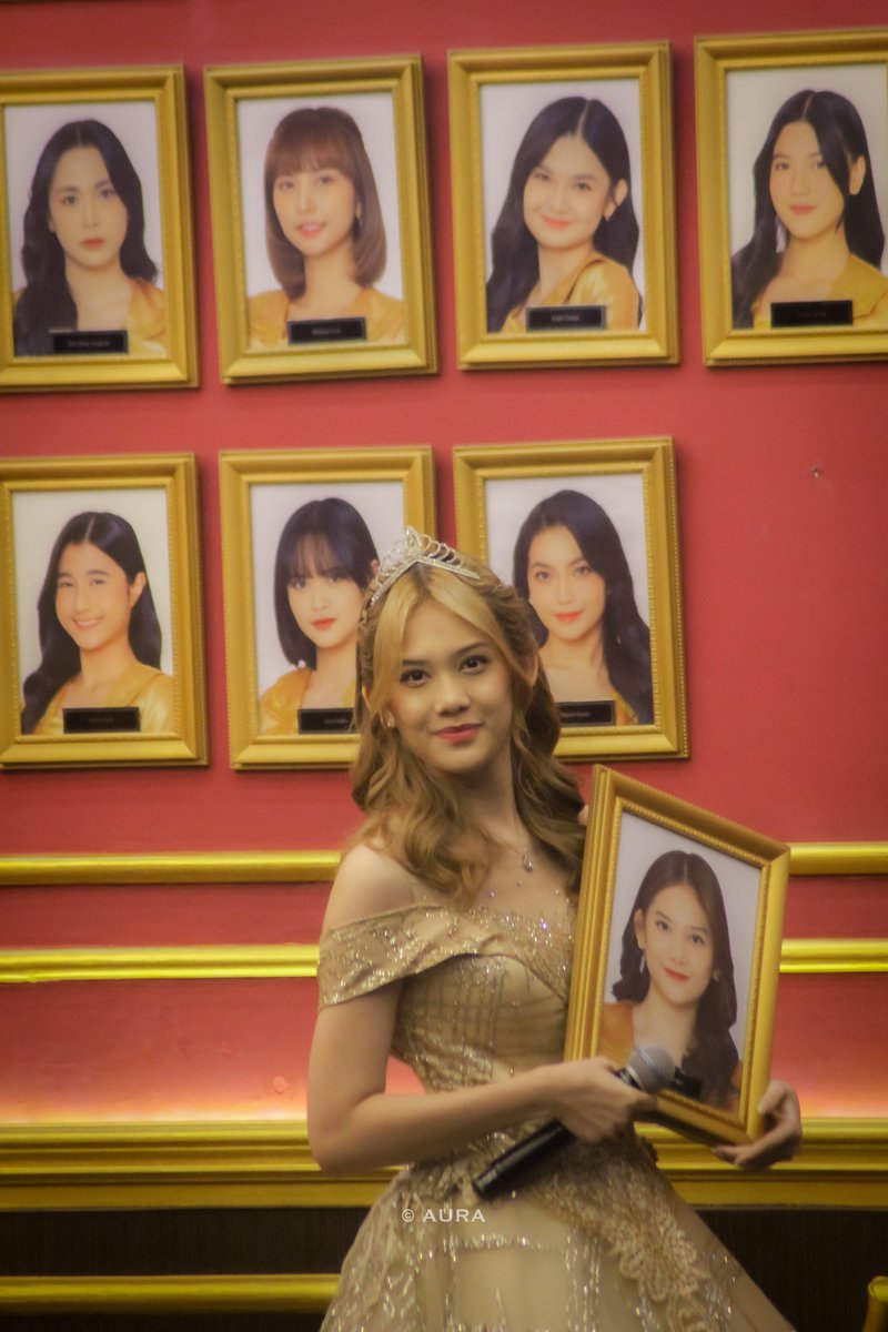 Margarethaaura's tweet photo. [200124] Happy Graduation 💛
 @Y_ChikaJKT48 #WeAchievedVictory https://t.co/jyor8uq0jl