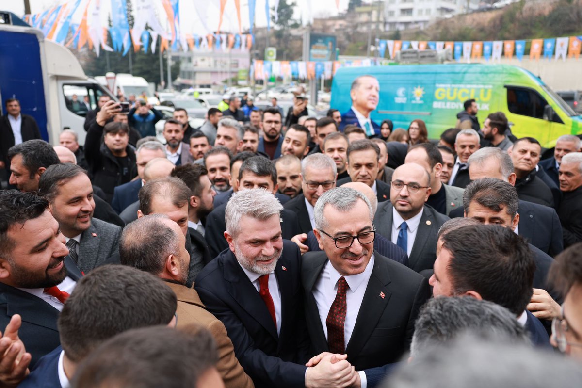 eskigunharun's tweet photo. Büyükşehir Belediye Başkan Adayımız Sayın @firatgorgel Başkanımızı Kahraman Şehrimizde karşılamanın ve bu güzel güne tanıklık etmenin mutluluğunu yaşıyorum.

Rabbim yolunu açık eylesin Başkanım.
#HazırızKararlıyız https://t.co/IgV77dwKCH