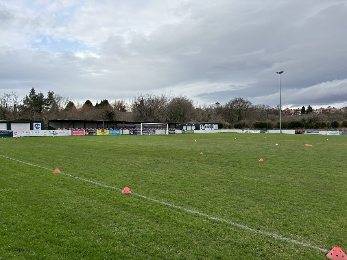 efail123's tweet image. Holywell away ⚽️🔴🔵 @Bangor1876  #kitman