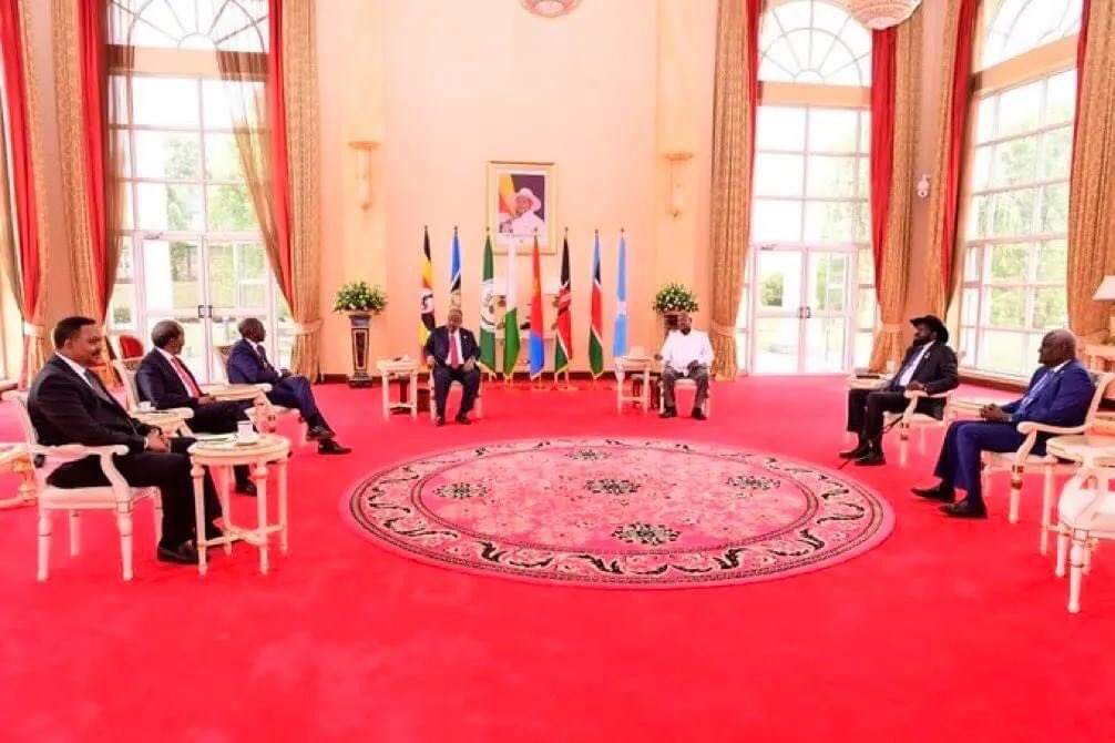 GOODIR_TV's tweet photo. Dowladda Suudaan ayaa ku Dhawaaqday inay Joojisay Wada-shaqayntii ay la lahayd Ururu_Goboleedka IGAD, Maadaama Ururku Ku Casuumay Madaxa Mucaarka RSF shirkii Ururka ee Ka Dhacay Kambaala ,
Sudaan Ayaa Sheegtay in Ururka IGAD uu Ku Xadbay Madaxbanaanida Sudaan. https://t.co/W1Qb8qd0J6