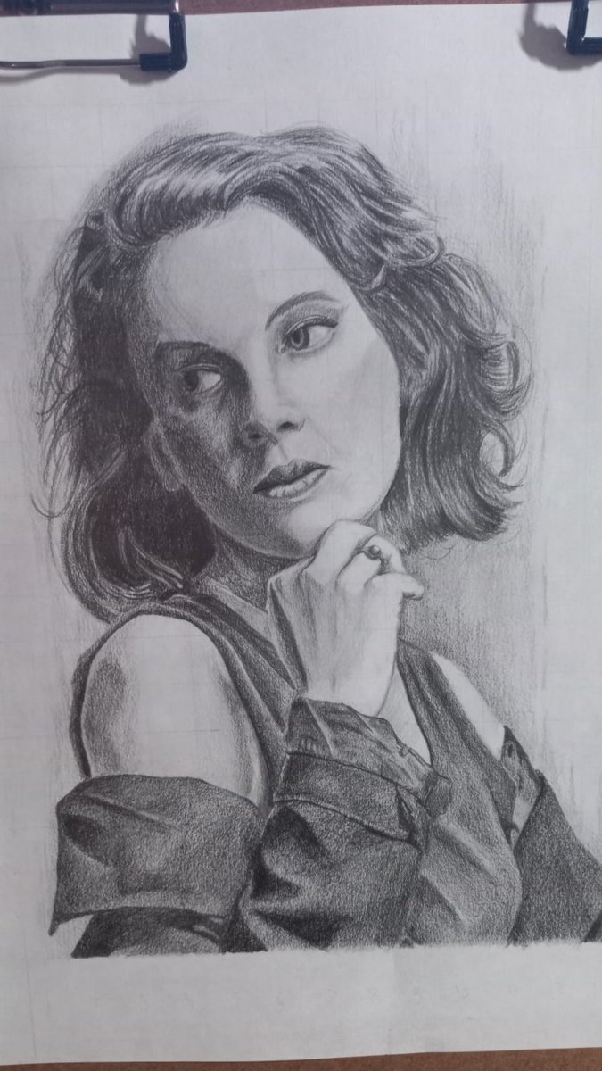 Practice makes less.. shitty? Yeah that's it! #portraitdrawing #realism #practice #graphite #traditional