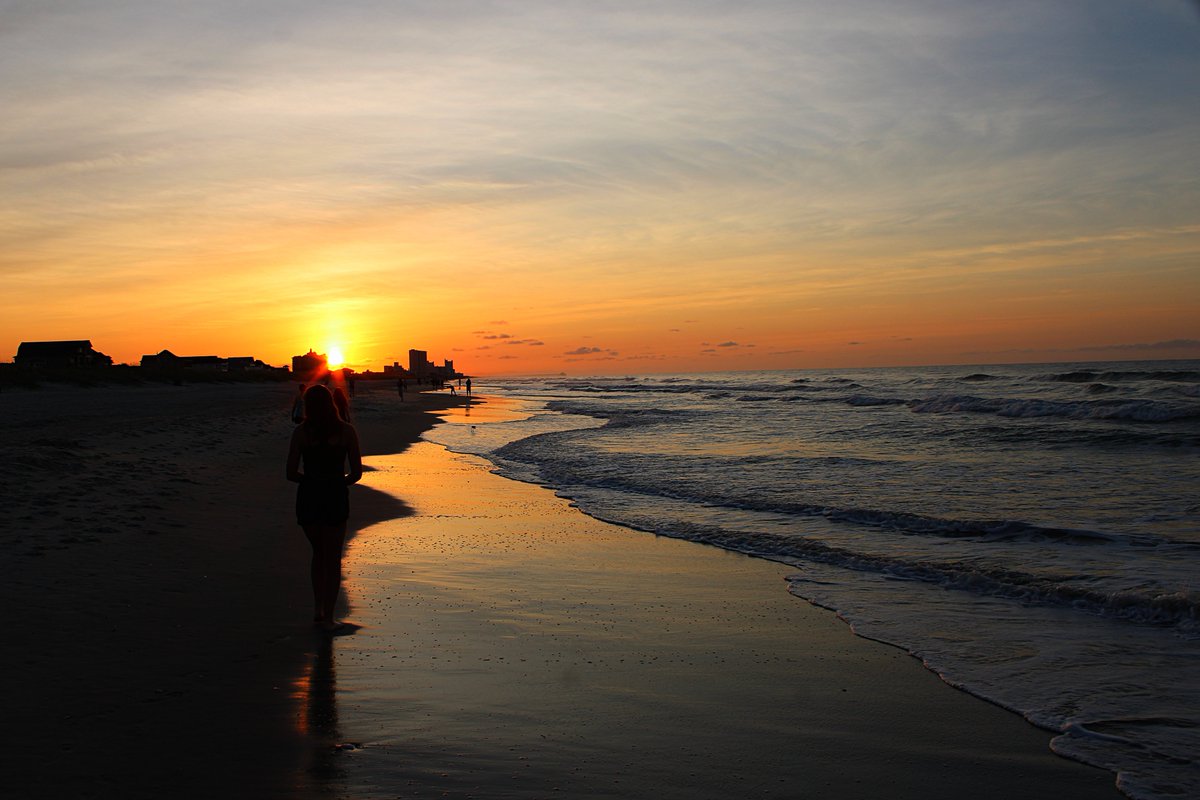 Carolina sunrise. Taken June, 2022.

#GuruShots #sunrise #beach #morning #northmyrtlebeach #southcarolina #ocean #atlanticocean #morning #photography #photographer  #outdoorphotography #beachphotography #KlipPics #picoftheday