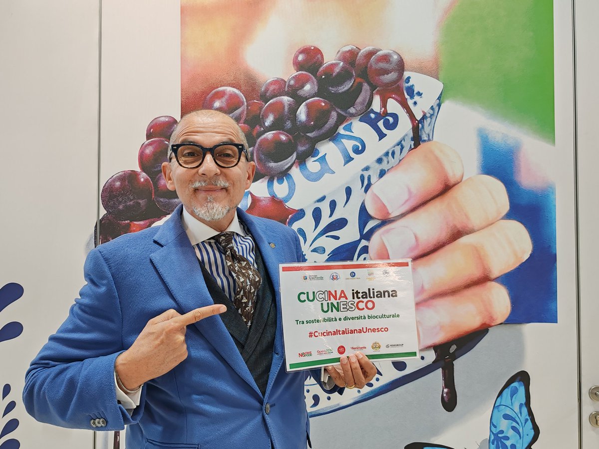 EdTroiano's tweet photo. Dal #Sigep @IEGexpo di #Rimini fiera rilanciata la campagna per #CUCINA ITALIANA #UNESCO
Con Vice Presidente Senato Gian Marco @giamma71  Andrea @BabboBabbi gia' Direttore Enit Salvatore #DeRiso e Nicola Fabbri Ad @Fabbri1905
@sassi_mario @marcoforc @ChefCirciello @pino_zuliani https://t.co/1FFqzraxTU