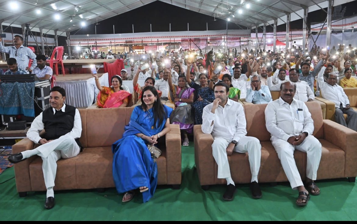 Gaurawi Deshmukh Bhosale 🇮🇳 tweet media