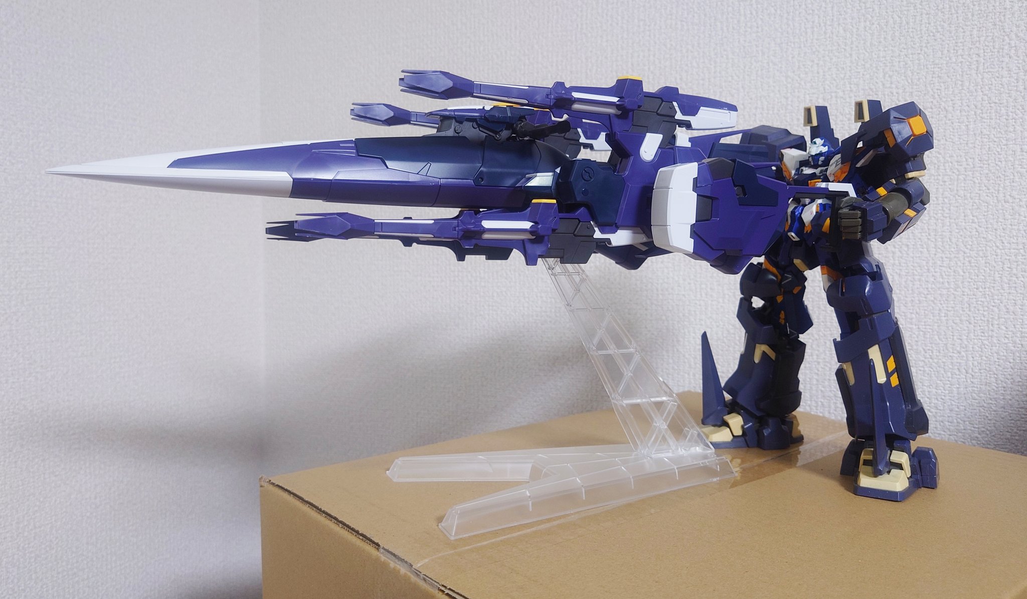 スーパーロボット大戦』ヒュッケバインボクサーがHGキット化。全長23cm