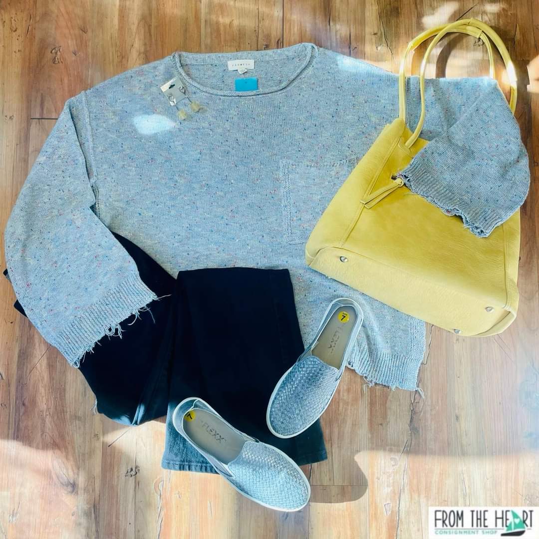 FTH_Consignment's tweet image. #ootd

Promesa Grey Knit Sweater w/ multicolor specks, Size S $15
Levi’s Black Denim Jeans, Size 26/2 $7.50
The Glex Grey Metallic Woven Slip On Sneakers, Size 7 $28
Joy Yellow Pebbled Leather Handbag $21
Yellow Dangle Earrings $15

#budgetfriendlyfashion #consignmentatitsbest