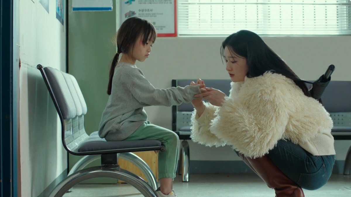 lovethisdrama's tweet photo. 천사는 말야 항상 널 구하러 올거야 https://t.co/KBliMJC7HA