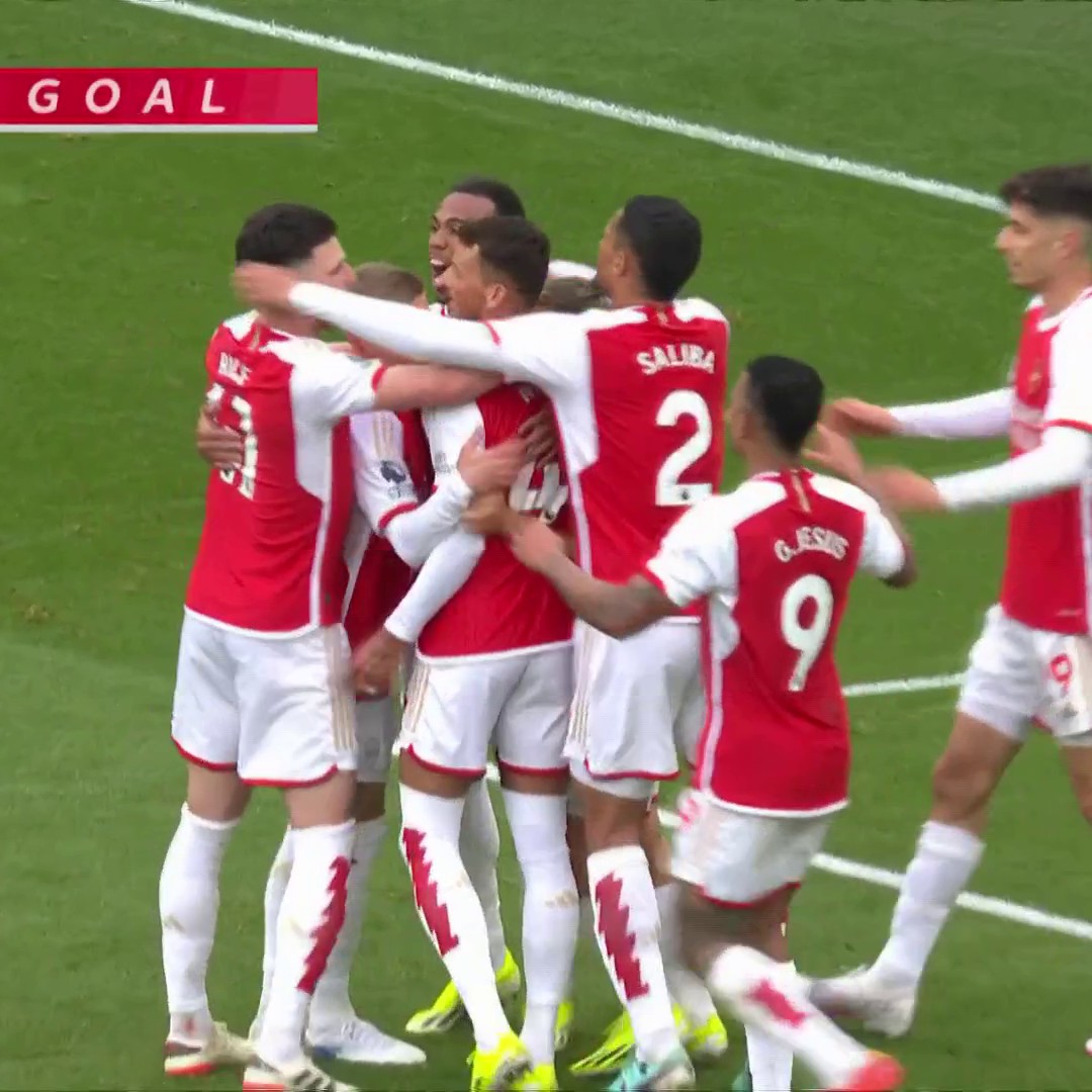 Another corner, another goal for Arsenal!Gabriel's header crashes off Dean Henderson and into the net to double the Gunners' advantage. #ARSCRY