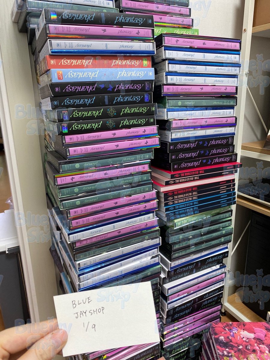 bluejayshop's tweet photo. #Bluejayshop_GA 
free album giveaway! 🧚🏻

- follow us 🔔
- like and retweet 
- reply

ends in 3 days 🚶‍♀️ https://t.co/dc9RomVhxu