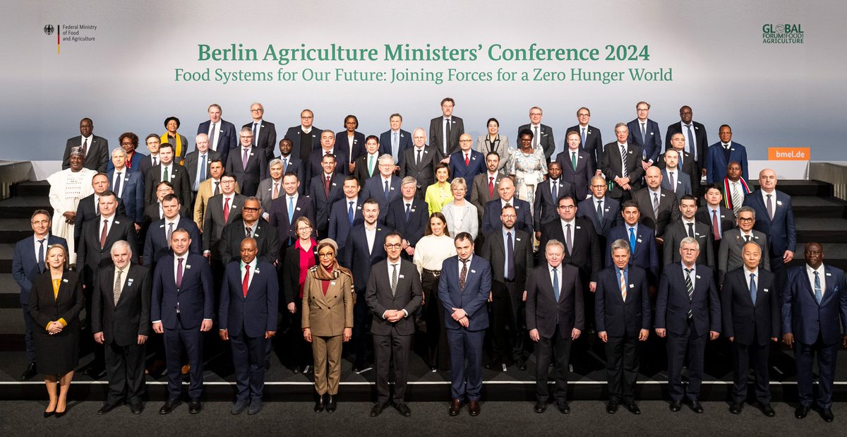 Minister @CzSiekierski 🇵🇱 na Światowym Szczycie Ministrów Rolnictwa. W #Berlin, równolegle z targami #ZielonyTydzień, odbywało się dziś Globalne Forum Żywności i Rolnictwa. 🌏🍽️ Tegoroczne hasło Forum to „Systemy żywnościowe dla naszej przyszłości: połączenie sił na rzecz…