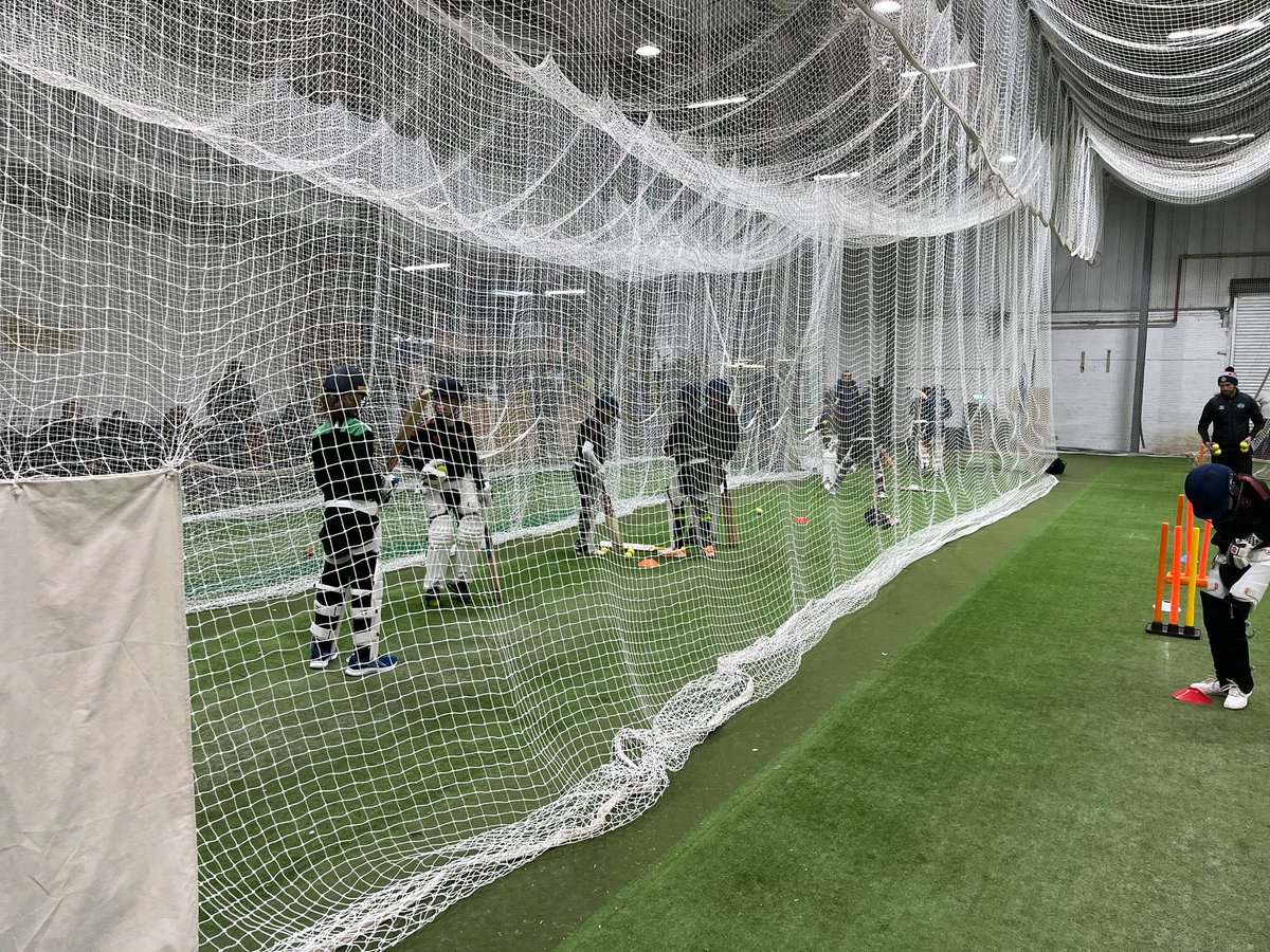 A great start for our winter interleague programme last night! Huge thanks to <a href="/LukeysSports/">Lukeys Sports</a> for his sponsorship to facilitate the programme, and @1danielgilbert for his coaching! More sessions tomorrow! 💪🏻🏏 <a href="/pscricket/">PalaceShieldCricket</a>