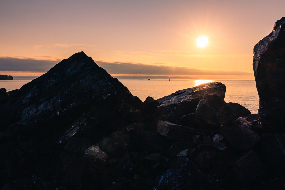 seeimagery's tweet photo. GM #solsaturday sunrise lovers, this warm glow is just for you. Embrace it and let the energy carry you into something amazing. All the best.
https://t.co/vQ3H6bpavZ https://t.co/FwLPOt4Wfs