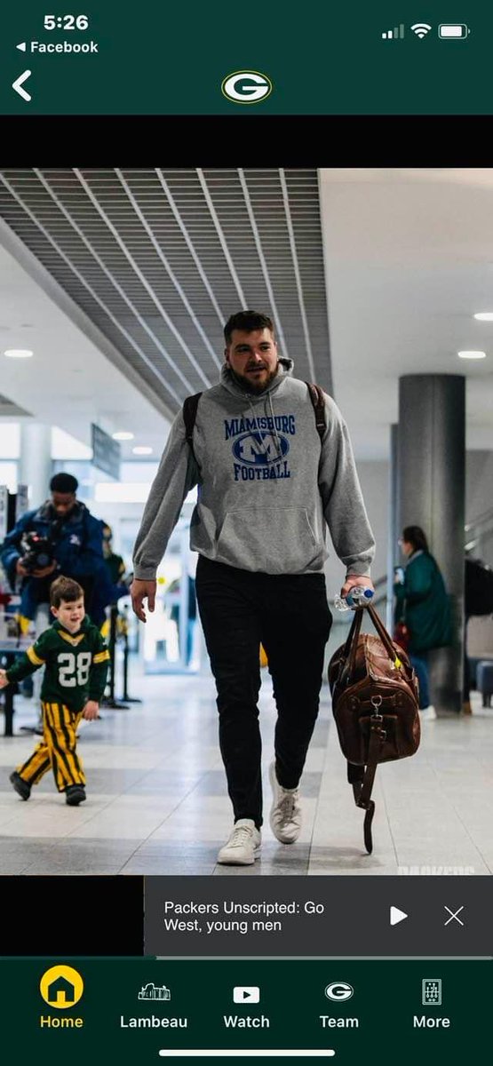 Got to love Green Bay Packer center, Josh Myers, representing the hometown as he boards a flight to go take on the ‘49’ers in the NFC Playoffs.