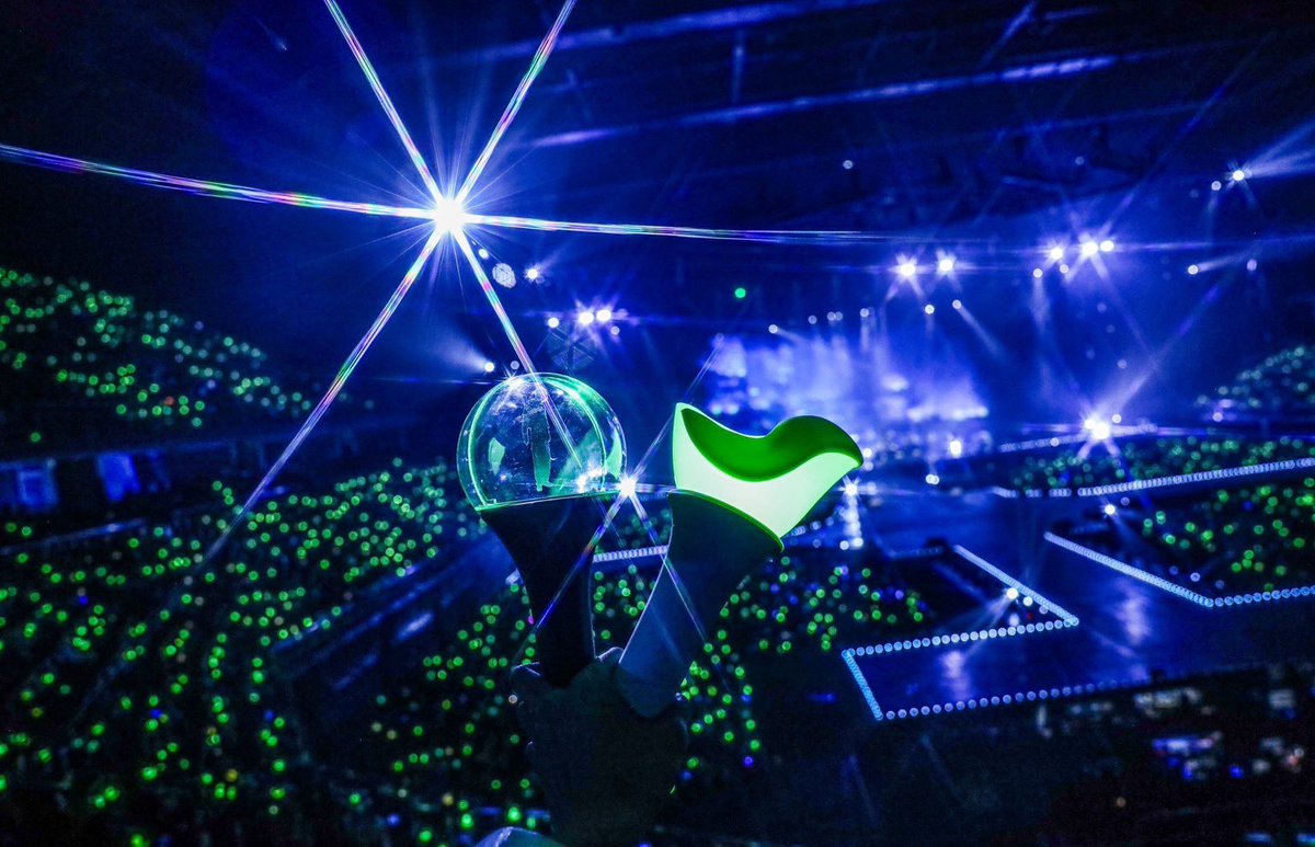 BEX_Concert's tweet photo. Thank you for today 💜

See you tomorrow 🐥

#MarkTuan_TheOtherSide_BKK
#TheOtherSideAsiaTour
#MARKTUAN #MARK #마크 #段宜恩
#BEX https://t.co/CLdrdXNtxo
